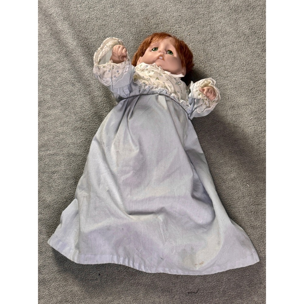 Vintage 1991 Coleco Gimme A Hug Baby Doll Red Hair Green Eyes Blue Gown 15 inch